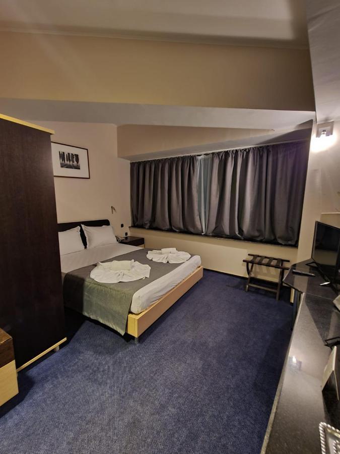 Hotel Mojo Бухарест Экстерьер фото