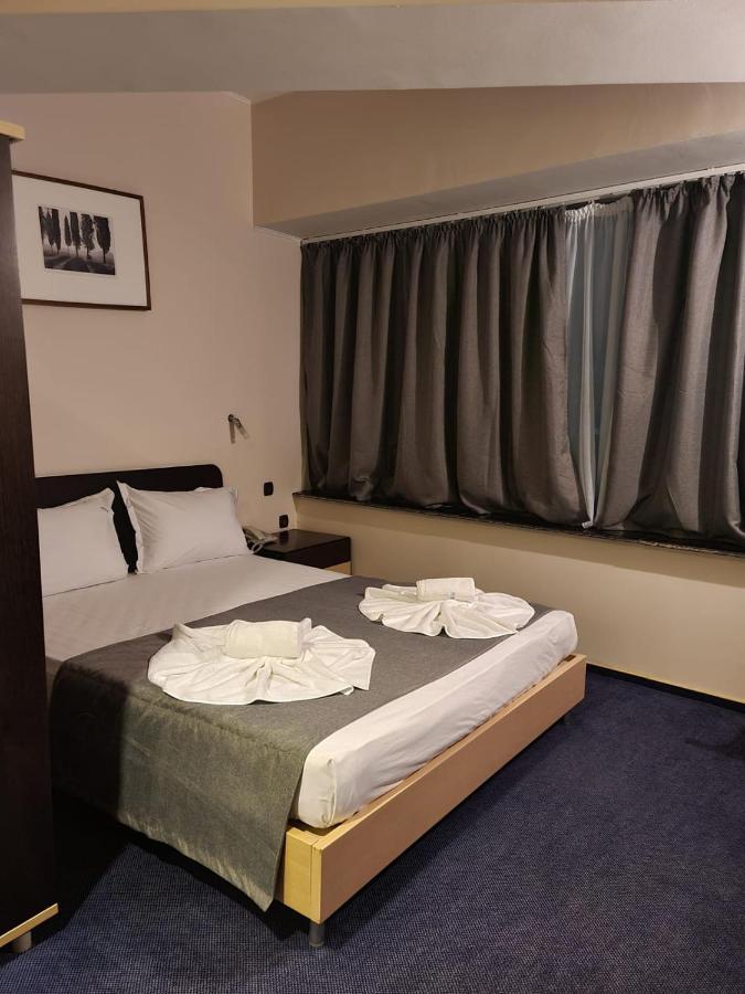 Hotel Mojo Бухарест Экстерьер фото