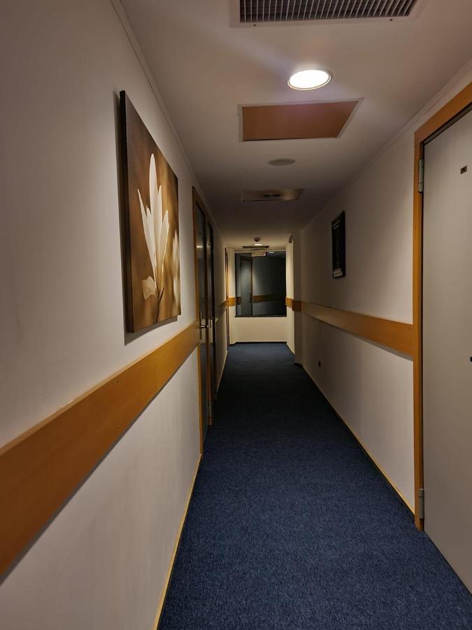 Hotel Mojo Бухарест Экстерьер фото