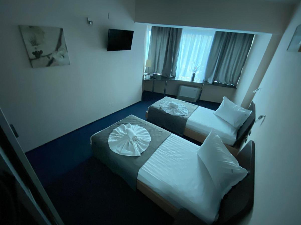 Hotel Mojo Бухарест Экстерьер фото