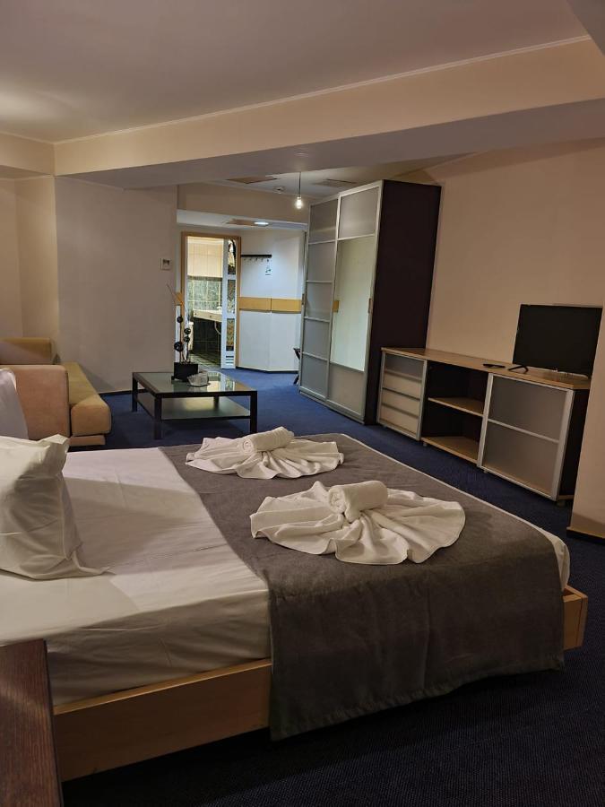 Hotel Mojo Бухарест Экстерьер фото