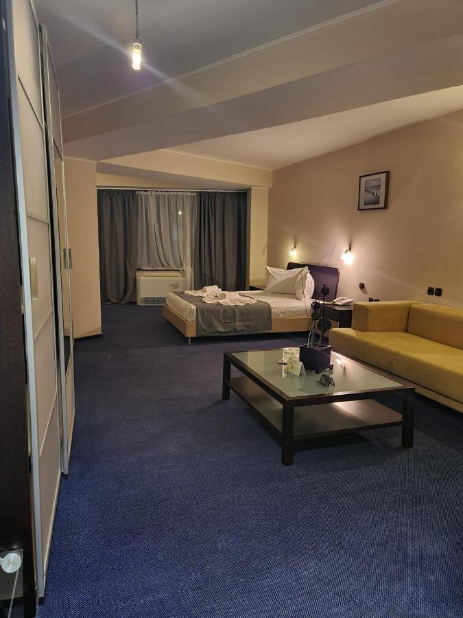 Hotel Mojo Бухарест Экстерьер фото